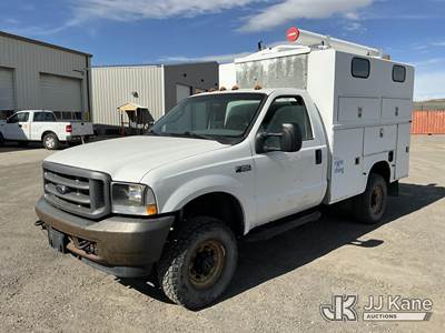 2004 Ford F350 4x4 Enclosed High-Top Service Truck