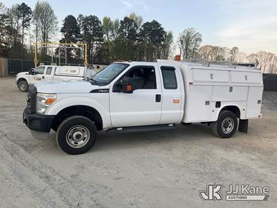2013 Ford F350 4x4 Extended-Cab Enclosed Service Truck