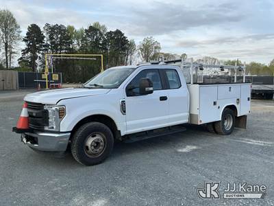 2018 Ford F350SD Extended-Cab Service Truck