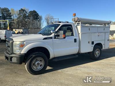 2012 Ford F350 4x4 Service Truck