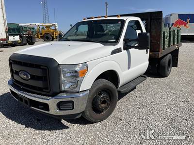 2016 Ford F-350 SD Flatbed Truck