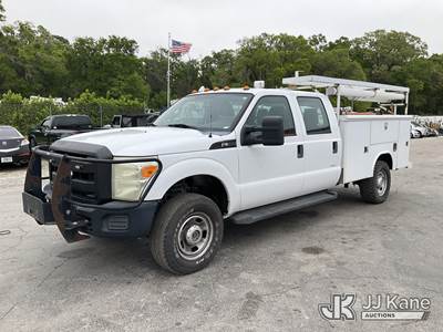 2011 Ford F350 4x4 Crew-Cab Service Truck