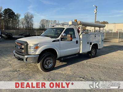 2015 Ford F350 4x4 Service Truck