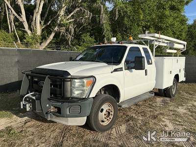 2012 Ford F-350 SD 4x4 Extended-Cab Service Truck