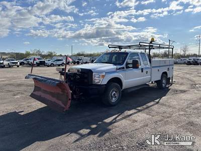 2012 Ford F350 4x4 Extended-Cab Service Truck