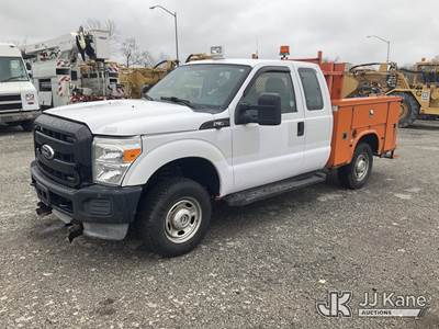 2012 Ford F350 4x4 Extended-Cab Service Truck