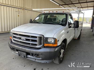 2001 Ford F-350 SD XL 2WD DRW Service Truck
