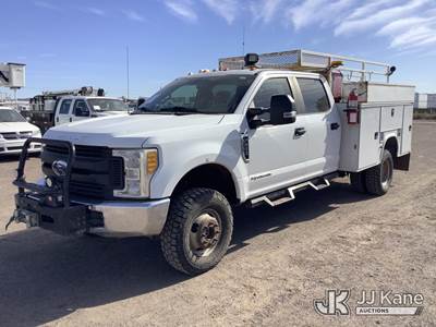 2017 Ford F-350 SD Crew-Cab Service Truck