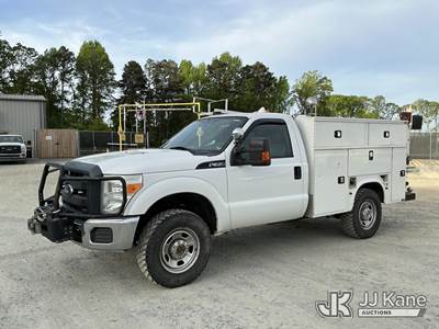 2016 Ford F350 SD 4X4 Service Truck