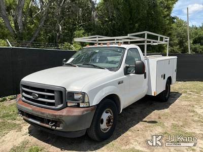 2004 Ford F350 Service Truck