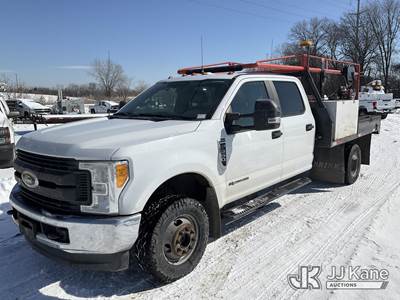 2017 Ford F-350 SD Crew-Cab Flatbed/Service Truck