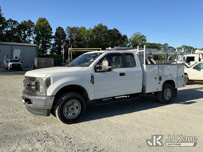 2019 Ford F350 4x4 Extended-Cab Service Truck