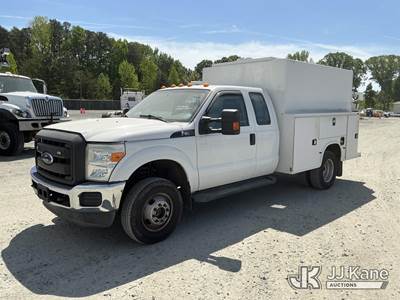 2015 Ford F350 4X4 Extended-Cab Enclosed Service Truck