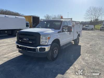 2014 Ford F-350 SD Extended-Cab Service Truck