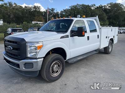 2016 Ford F350 4x4 Crew-Cab Service Truck