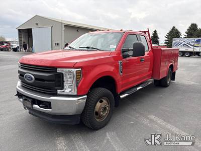 2018 Ford F350 4x4 Extended-Cab Enclosed Service Truck