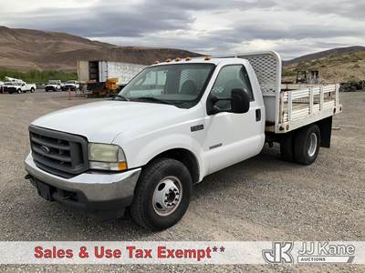 2004 Ford F-350 SD Stake Truck