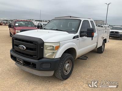 2011 Ford F-350 SD Extended-Cab Service Truck