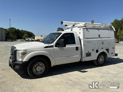 2013 Ford F350 Enclosed Service Truck