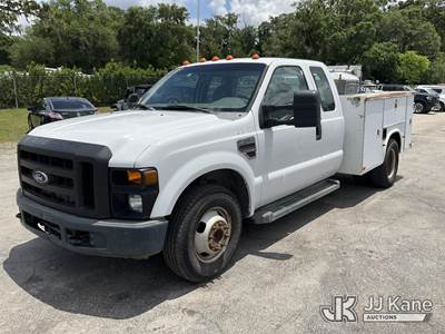 2008 Ford F350 Extended-Cab Service Truck