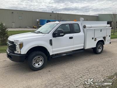 2019 Ford F350 4x4 Extended-Cab Enclosed Service Truck