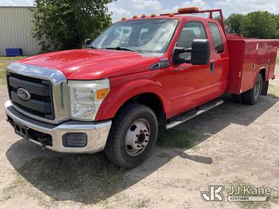 2016 Ford F-350 SD Extended-Cab Service Truck