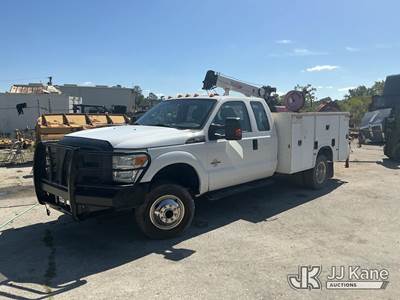 2015 Ford F350 4x4 Extended-Cab Mechanics Service Truck