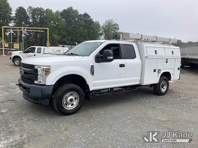 2018 Ford F350 4x4 Extended-Cab Enclosed Service Truck