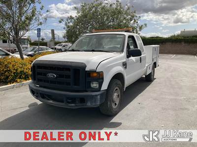 2008 Ford F-350 SD Extended-Cab Service Truck