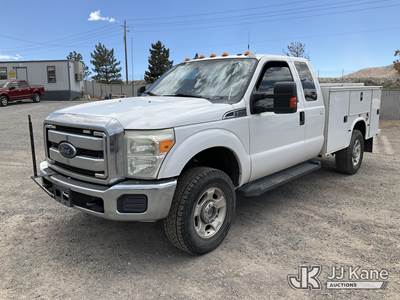 2015 Ford F350 4x4 Extended-Cab Enclosed Service Truck