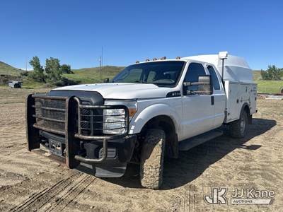 2015 Ford F-350 SD Extended-Cab Enclosed Service Truck