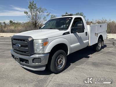 2013 Ford F350 4x4 Service Truck