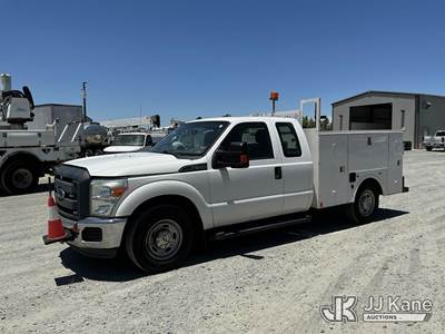 2016 Ford F350 SD Extended-Cab Service Truck