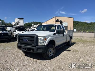 2012 Ford F350 4x4 Extended-Cab Service Truck