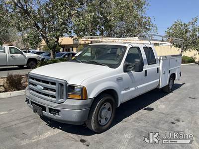 2006 Ford F-350 SD Crew-Cab Service Truck