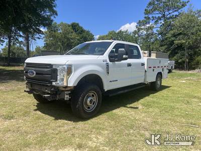 2019 Ford F350 4x4 Crew-Cab Service Truck