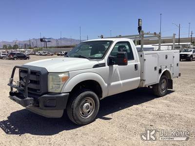 2012 Ford F350 4x4 Enclosed Service Truck
