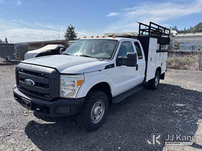 2011 Ford F350 4x4 Extended-Cab Service Truck