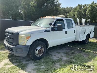 2015 Ford F350 Crew-Cab Service Truck