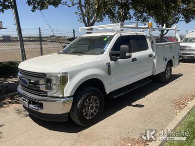 2019 Ford F-350 SD Crew-Cab Service Truck