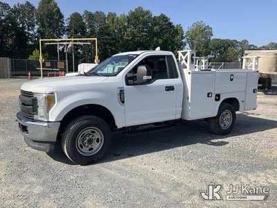 2017 Ford F350 SD 4X4 Service Truck