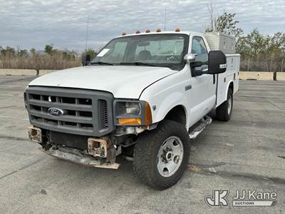 2005 Ford F350 4x4 Service Truck