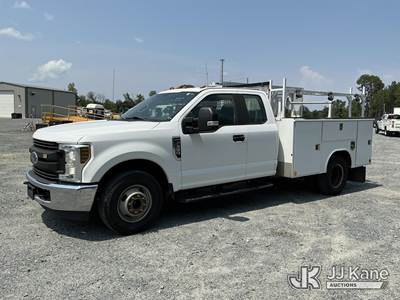 2018 Ford F350 Extended-Cab Service Truck