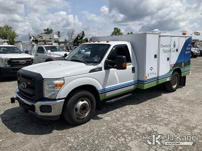 2015 Ford F350 Enclosed Service Truck