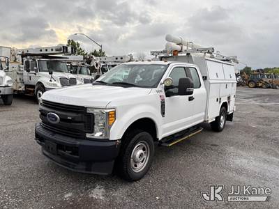 2017 Ford F350 4x4 Extended-Cab Enclosed Service Truck