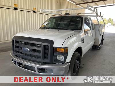 2010 Ford F-350 SD Extended-Cab Enclosed Service Truck