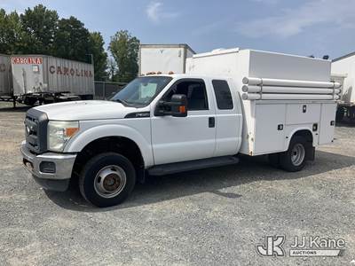 2015 Ford F350 SD 4X4 Extended-Cab Enclosed Service Truck