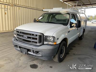 2004 Ford F-350 SD Extended-Cab Service Truck