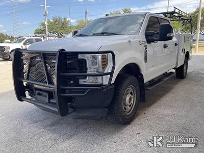 2019 Ford F350 4x4 Crew-Cab Service Truck
