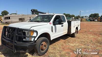 2017 Ford F-350 SD Extended-Cab Mechanics Service Truck
